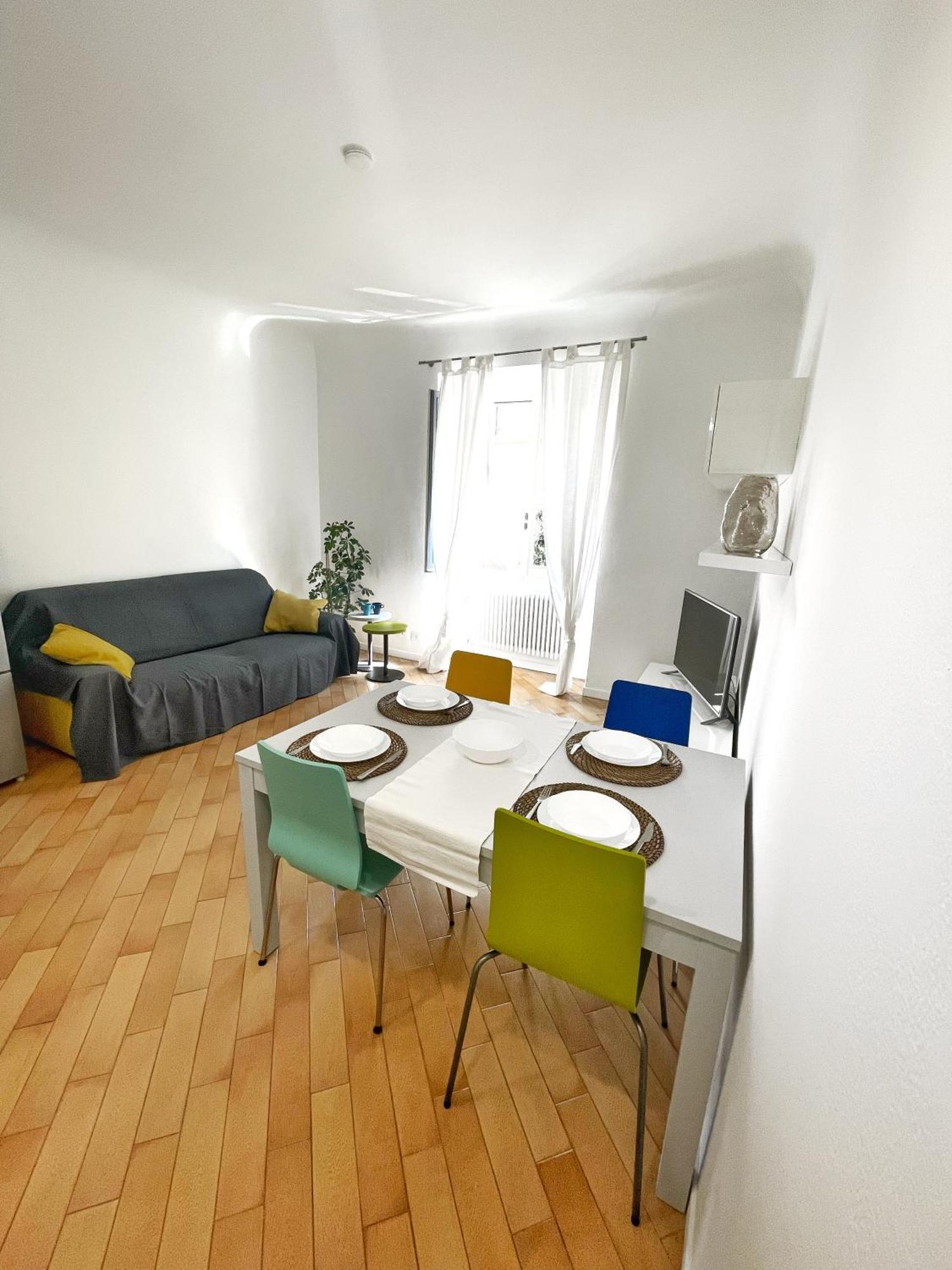 Ampio E Accogliente Bilocale - Fara 1, Porta Nuova Apartment Milan Bagian luar foto